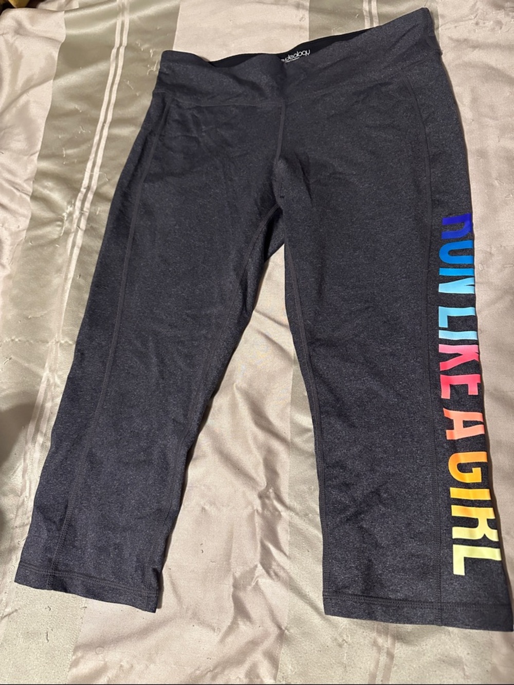 Idealogy Capri Leggings Run Like a Girl size L